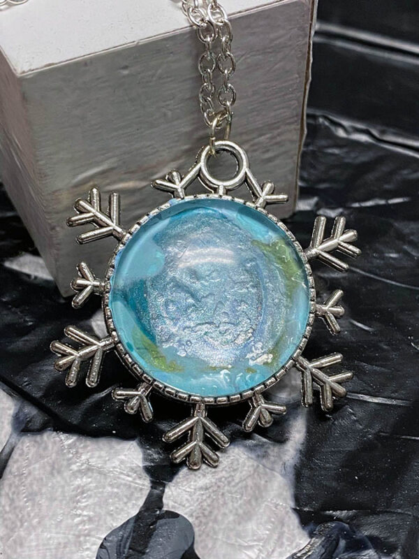Fluid Art Necklace - Snowflake - Light Blue